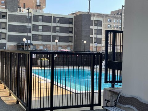 Building Photo - 6166 N Sheridan Rd