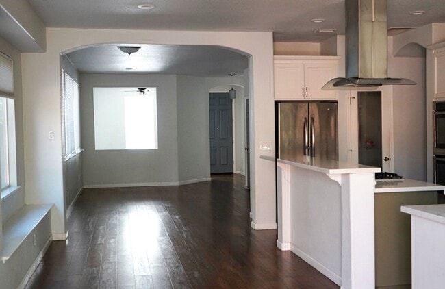 Building Photo - NICE 2 BEDROOM IN ROSEVILLE