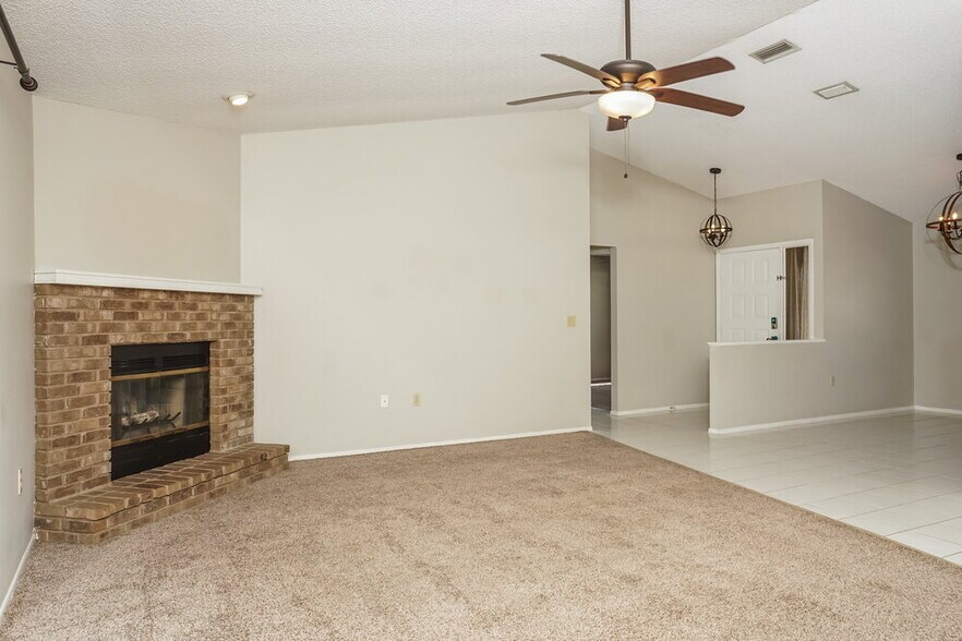 Building Photo - 2479 Wood Oak Dr