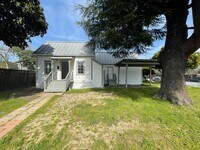 Building Photo - 7100 Rosanna St