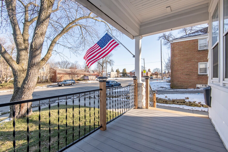 Front Porch - 2615 N Wauwatosa Ave