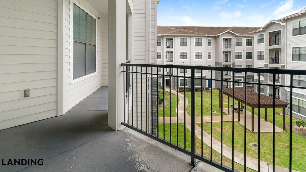 Building Photo - 14580 Crosby Fwy
