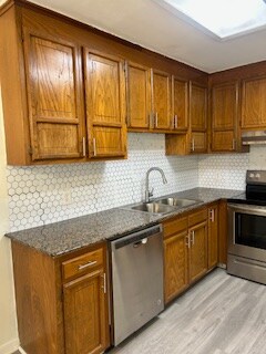 Building Photo - 5207 Cumberland Cove Dr