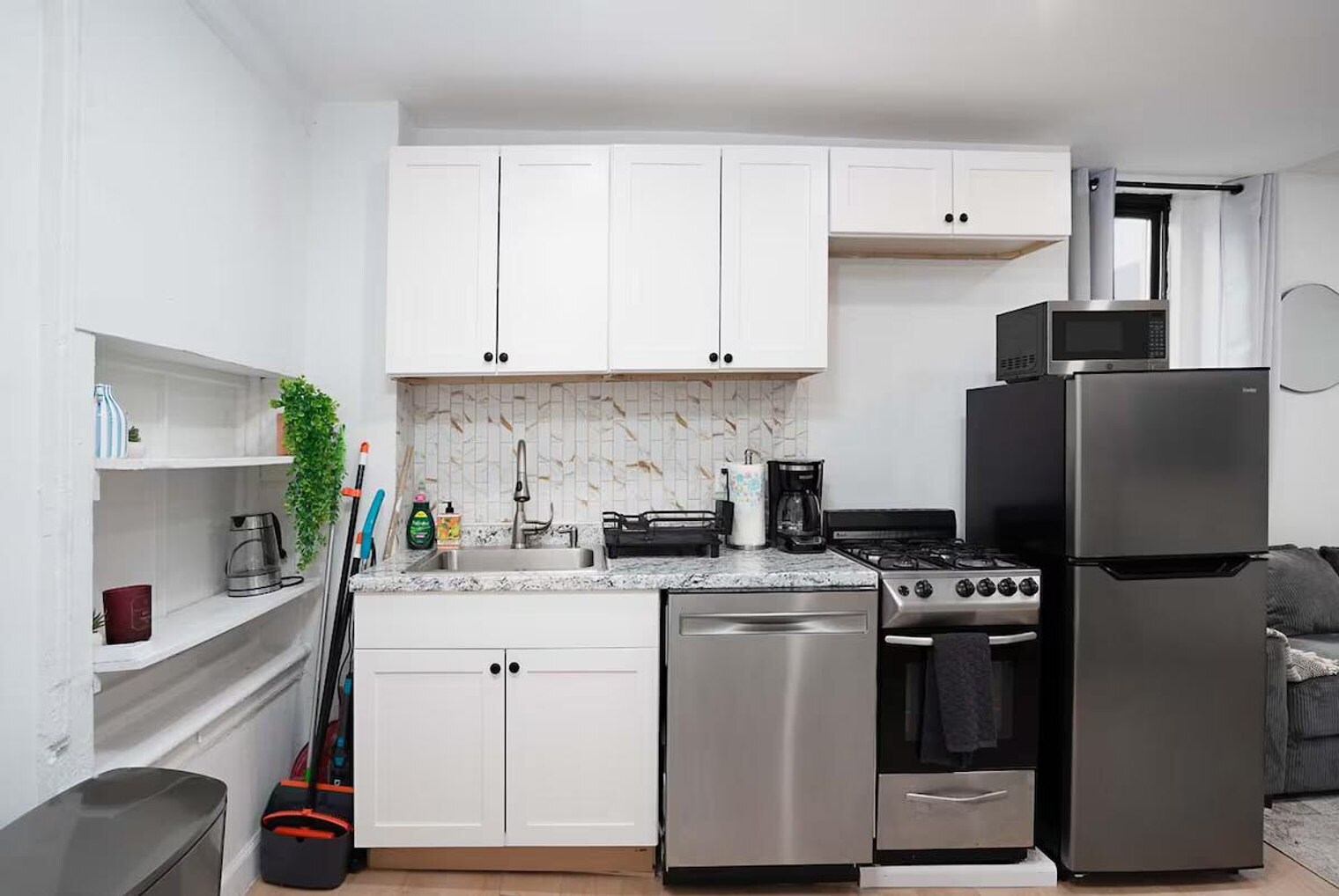 Building Photo - 60 1st Ave