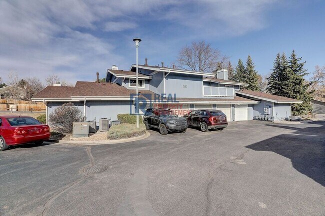 Building Photo - 8487 Everett Way