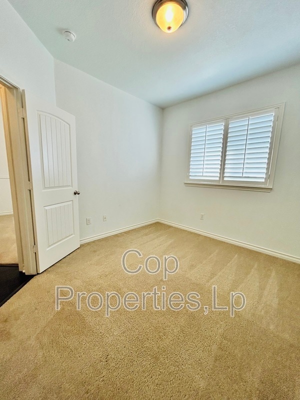 Building Photo - 1331 Tweed Willow