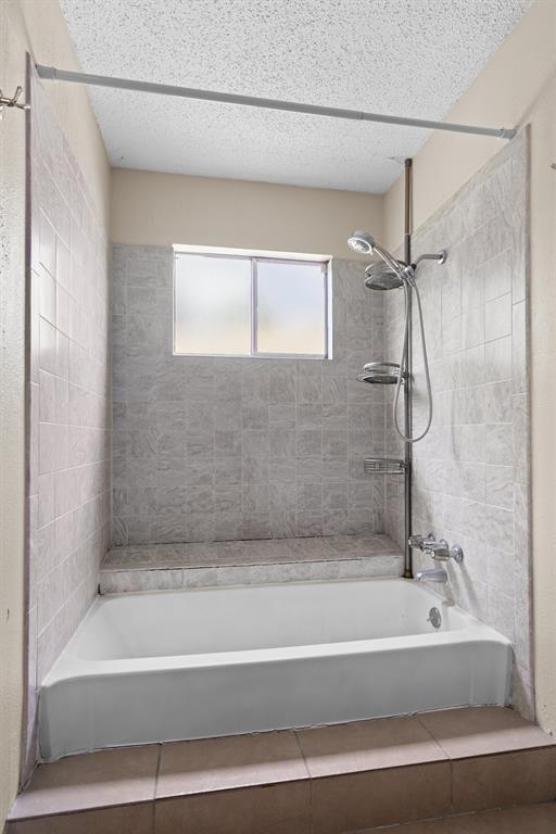 Building Photo - 11614 Tanglebriar Trail