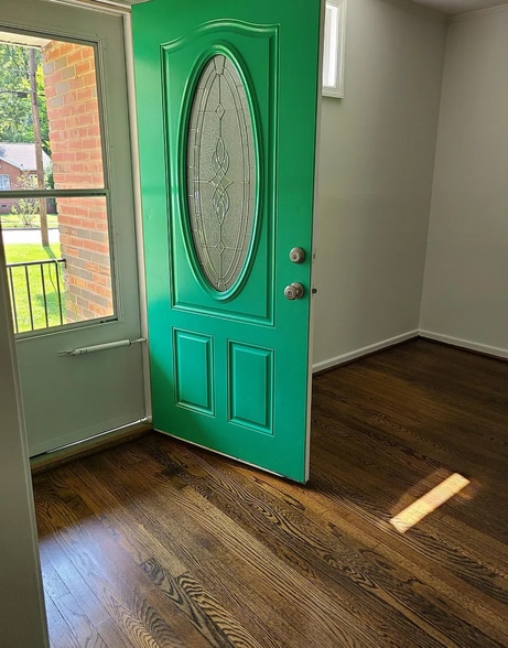 Front door - 3500 Rogers St