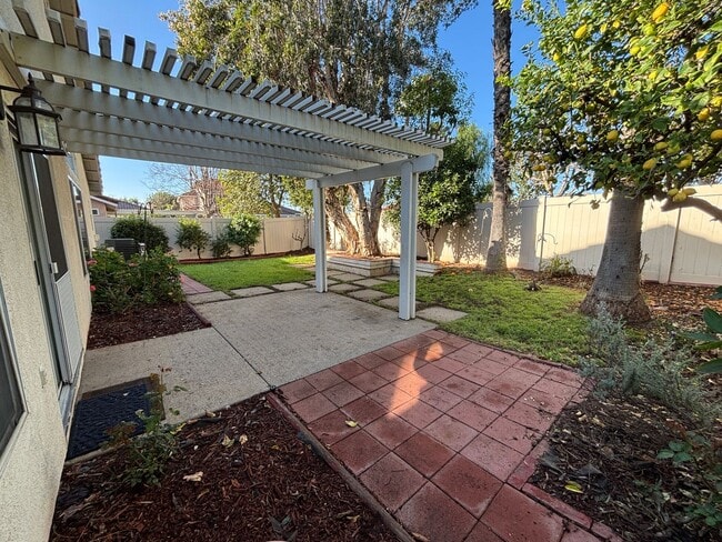 Building Photo - Charming one story home in Mission Village Gated Community