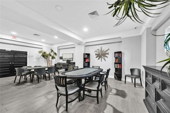 Building Photo - 2501 S Ocean Dr