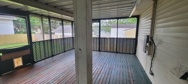 Building Photo - 3 Bedroom 2 Bathroom SW Huntsville