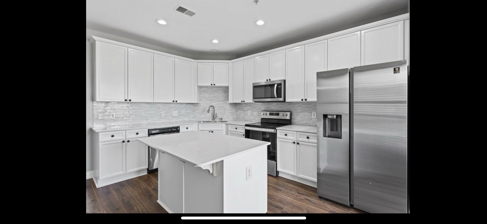 Building Photo - 3200 Long Blvd