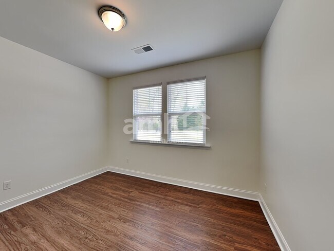 Building Photo - 3471 Shady Cove Ct