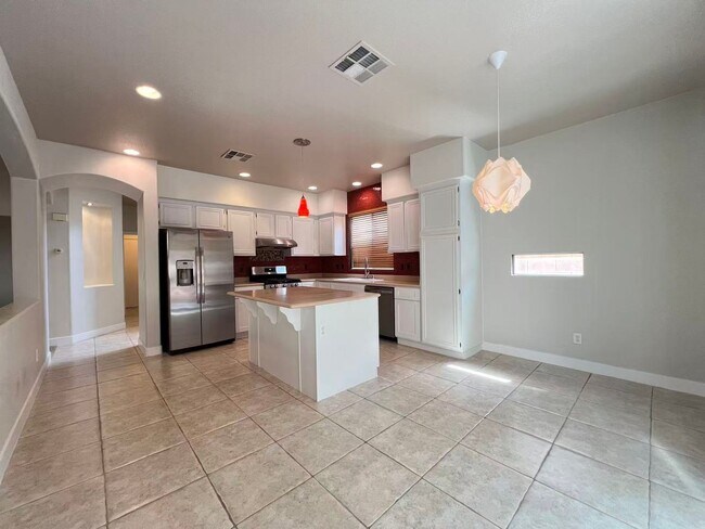 Building Photo - Beautiful and well-maintained two-story home in summerlin