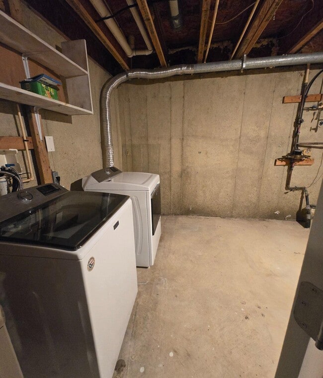 Building Photo - 7811 New Ascot Ln