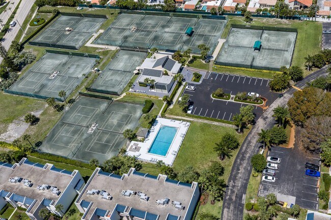 Building Photo - 1605 S US Hwy 1