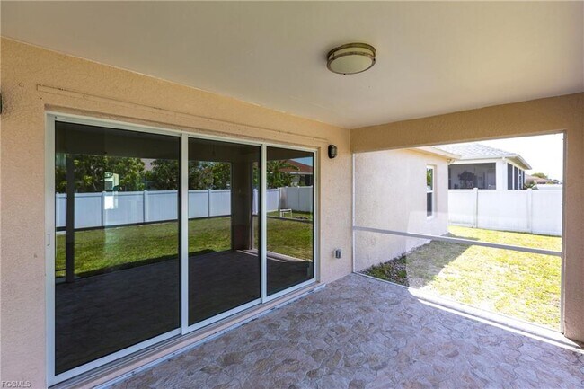 Building Photo - 2007 NW 21st St