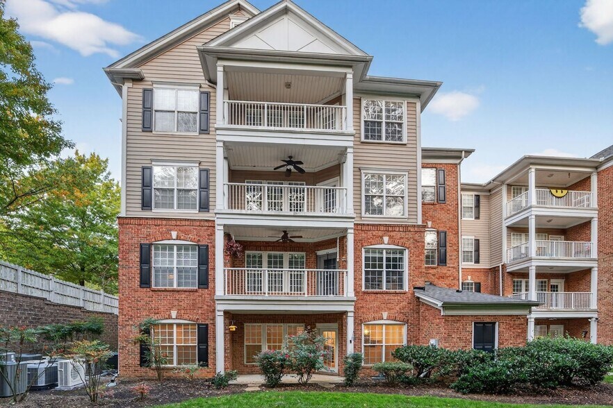 Building Photo - 3208 Margellina Drive