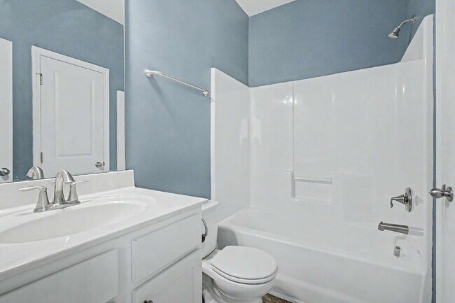 Building Photo - 5-Bedroom Home w/ Fenced-in BackYard in Knightdale