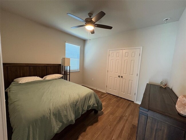 Building Photo - 12000 Saddle Rock Dr