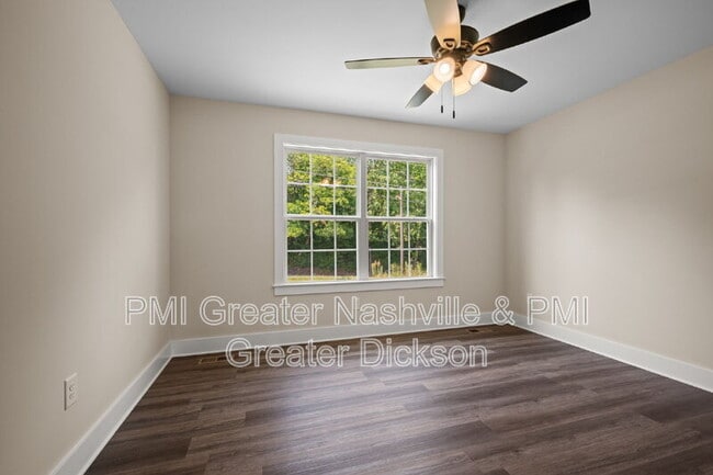 Building Photo - 3005 Longview Court