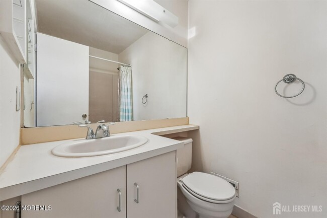 Building Photo - 289 Bromley Pl