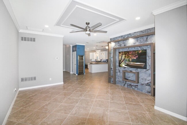 Building Photo - Sarasota National Annual Pool Home for Rent