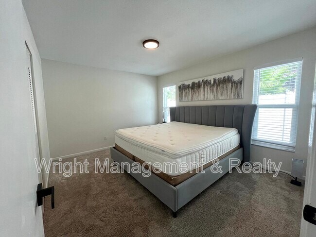 Building Photo - 1403 Stonehaven Way