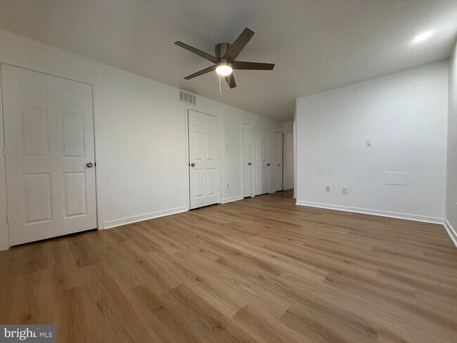 Building Photo - 828 Chanticleer