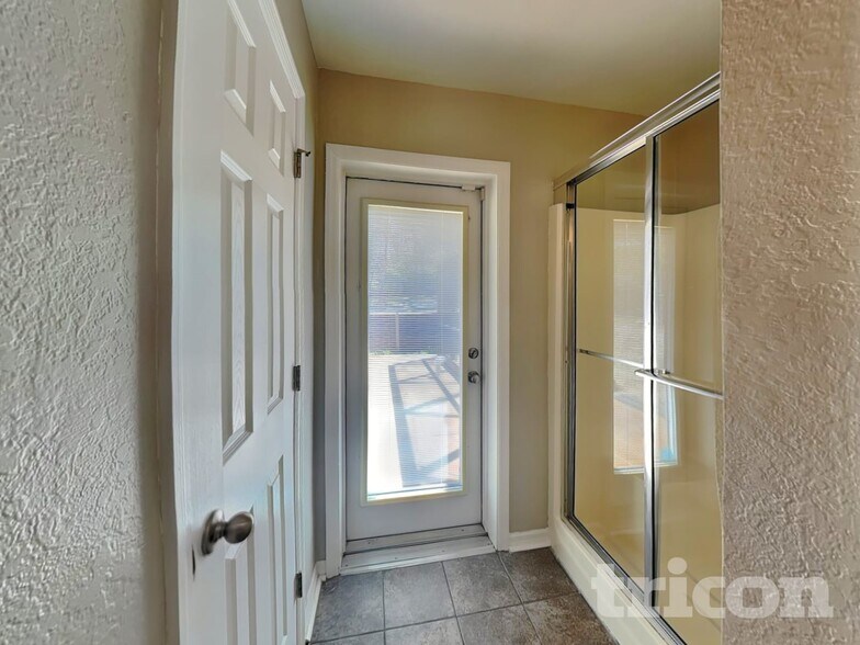 Building Photo - 10564 Noddy Tern Rd