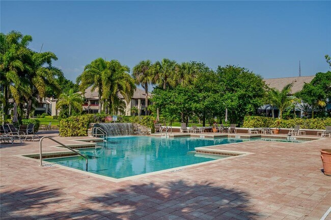 Building Photo - 10263 Gandy Blvd N