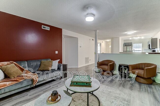 Building Photo - 4609 McClelland Dr