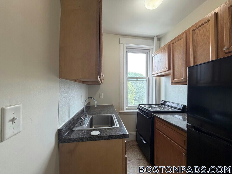 Building Photo - 1191 Boylston St