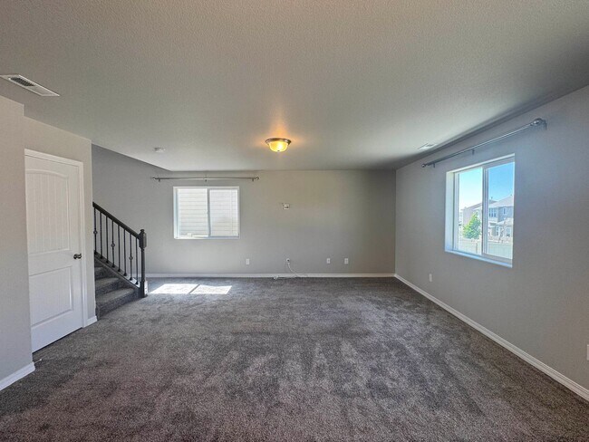 Building Photo - Updated 3 Bedroom in Enclaves at Mountain ...