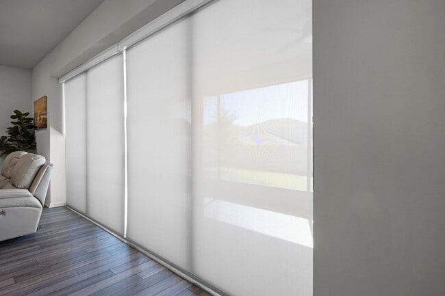 Building Photo - Luxury Living for Lease – 5BR Home with Of...