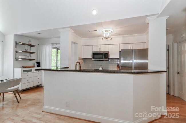 Building Photo - 2508 Cranbrook Ln