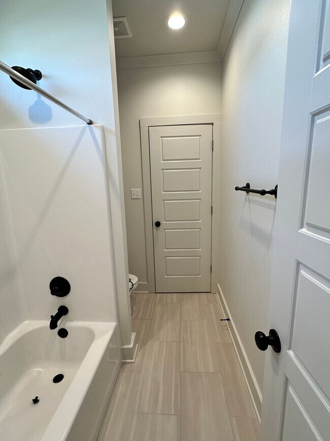 Building Photo - Close to WK Bossier and Barksdale Air Force Base.