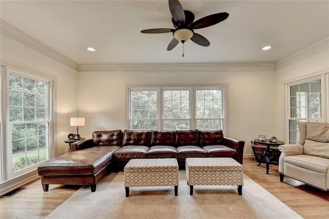 Building Photo - 2611 Briers N Dr