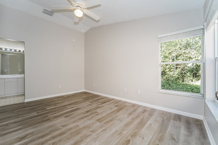 Building Photo - 5841 Eagle Cay Ln