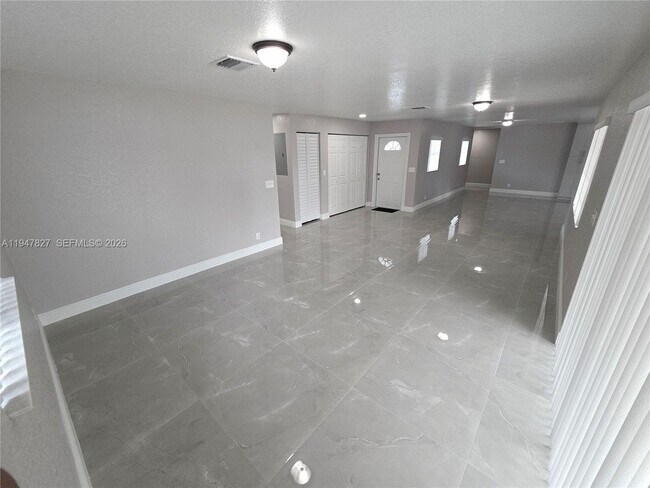 Building Photo - 4360 NW 15th St