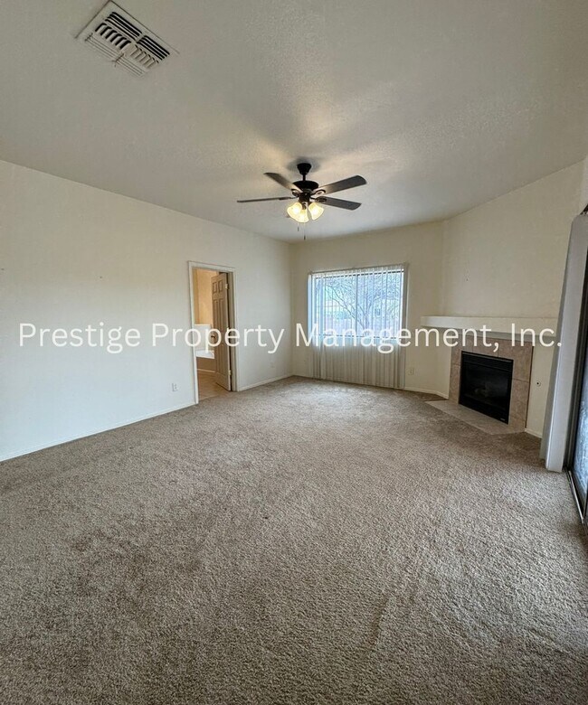 Building Photo - Beautiful Must see Spacious 4/2 Home on the SouthWest Side!!