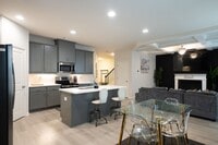 Building Photo - 2957 Cottage Ln