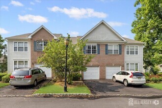 Building Photo - 302 Berkshire Dr
