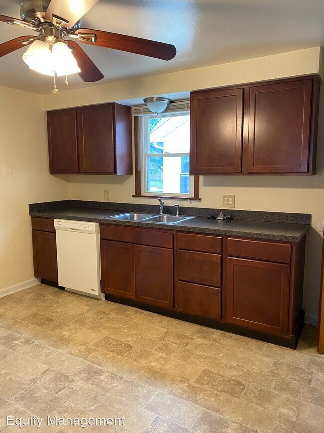 Building Photo - 3 br, 2 bath House - 43 S. Edgehill