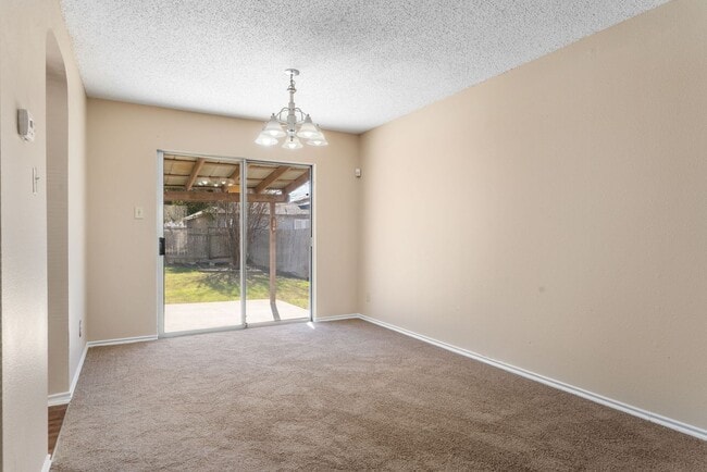 Building Photo - 7038 Cole Creek Dr