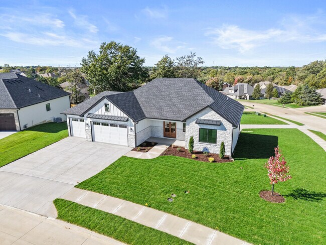 Building Photo - 5201 Buttercup Dr