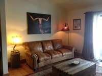 Building Photo - 355 W Deloney Ave