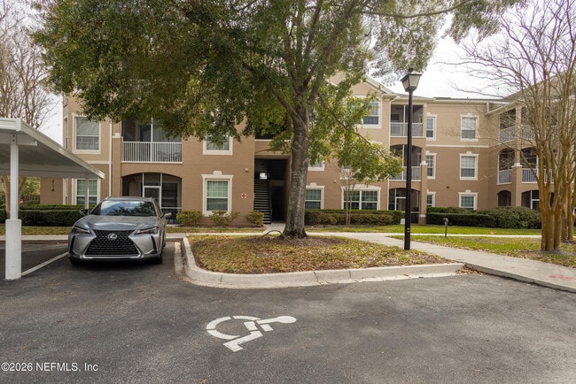 Building Photo - 7990 Baymeadows Cir E