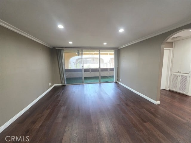 Building Photo - 5256 Lindley Ave