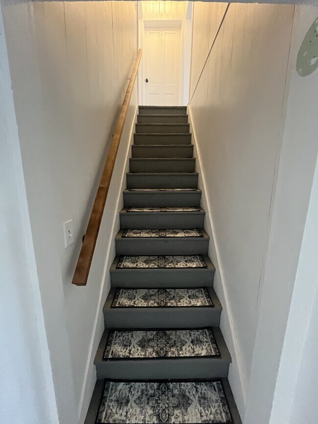 Building Photo - 303 W Main St